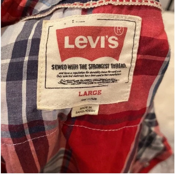 Vintage Levi’s Short Sleeve Pearl Snap Button-Up Shirt - Picture 12 of 13